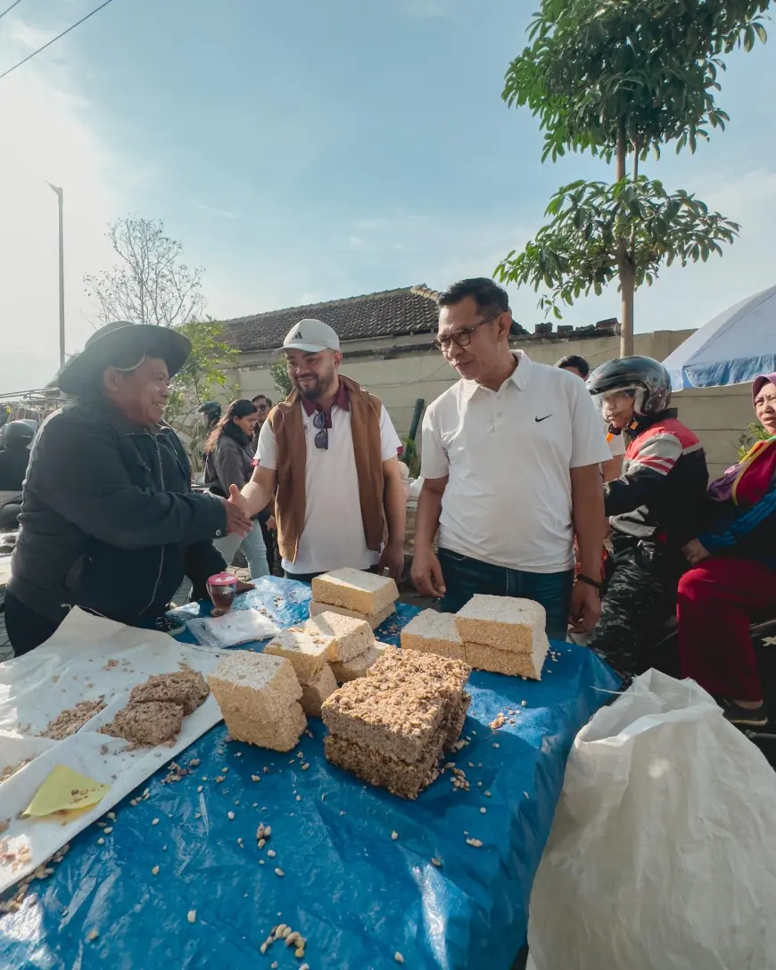 Kunjungi Pasar Among Tani Paslon NH Bakal Atasi Penurunan Nafas Perekonomian