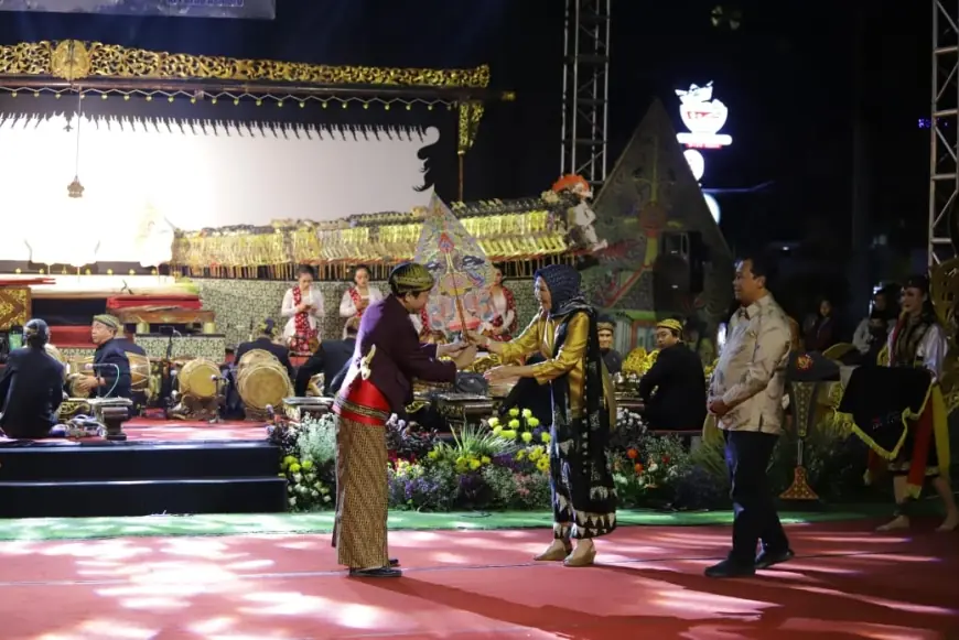 Malam HUT ke 23 Kota Batu, Dimeriahkan Pagelaran Wayang Kulit Lakon Arjuna Wiwaha