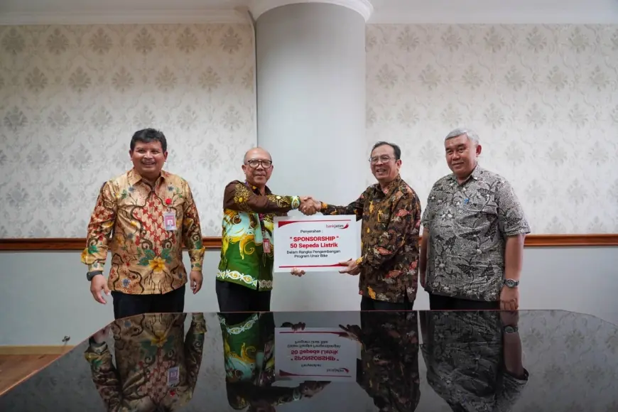 Bank Jatim Dukung Program Green Campus Unair Bike, Beri 50 Unit Sepeda Listrik