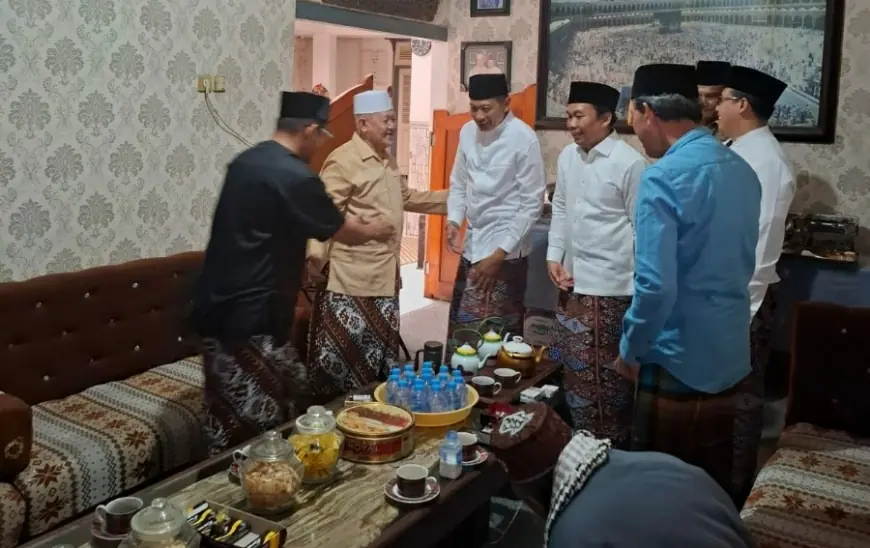 Ikut Rayakan HSN 2024, Paslon WALI Sowan ke Ulama dan Santri