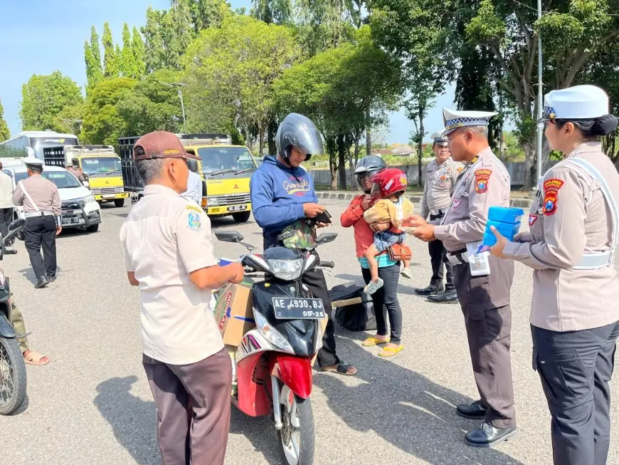 Pengguna Jalan di Terminal Caruban Madiun Terjaring Operasi Zebra 2024.