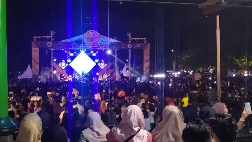 Meriahnya Malam Puncak Festival Tembakau dan Kopi Nusantara di Bondowoso