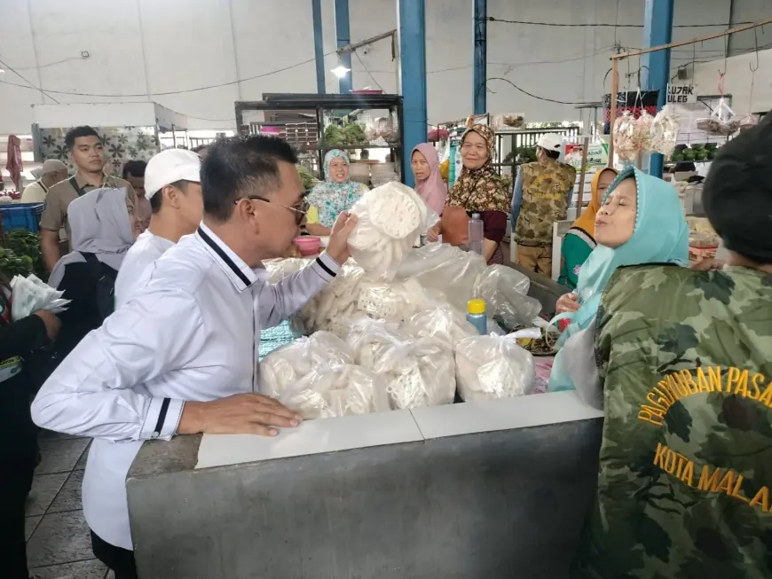 Yakin Menang, Pedagang Pasar Lesanpuro Sambut Gegap Gempita Abah Anton