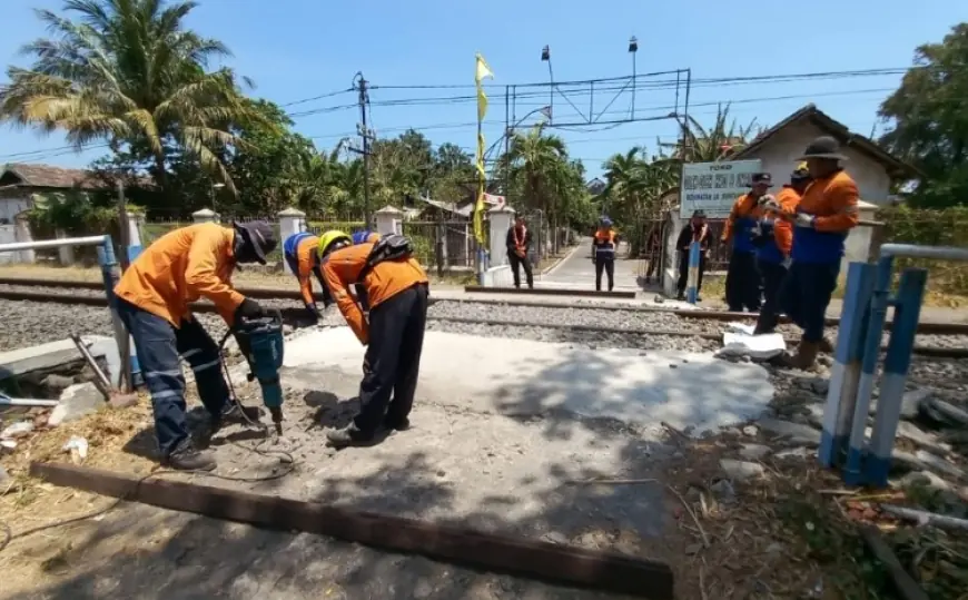 Minimalisasi Kecelakaan, Perlintasan Liar Kereta Api di Probolinggo Ditutup