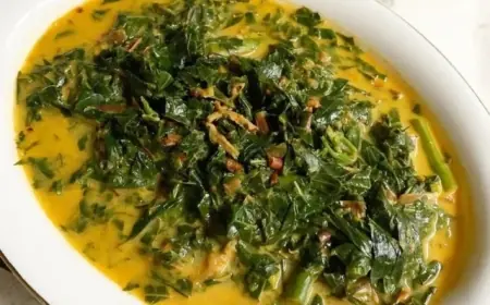 Sayur Daun Singkong, Hidangan Lezat dengan Kuah Santan yang Bergizi