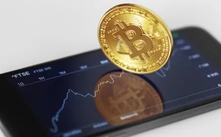Pasar Kripto Terpukul, Bitcoin Terjun Bebas Jelang Pilpres AS