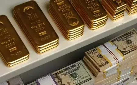 Harga Emas Merosot 3 Persen Tertimpa Kemenangan Trump dan Penguatan Dolar AS