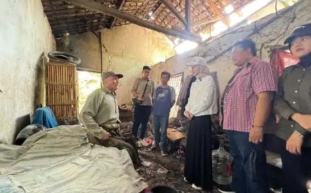 Bertahun-tahun Luput Perhatian Pemkot, Warga Miskin di Rumah Reyot Dikunjungi Vinanda