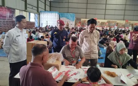 Sortir dan Lipat Kertas Suara Pilkada 2024, KPU Bondowoso Libatkan Kaum Disabilitas
