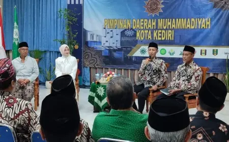 Silaturahmi ke Muhammadiyah, Vinanda–Gus Qowim Siap Berkolaborasi Bangun Kota Kediri