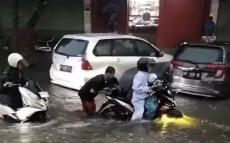 Dua Jam Diguyur Hujan Deras, Kota Kediri Dilanda Banjir