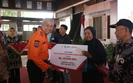 Stimulan Bagi Pemilik Rumah Tak Layak Huni, Pj Bupati Nganjuk Salurkan BSPS Tahun 2024