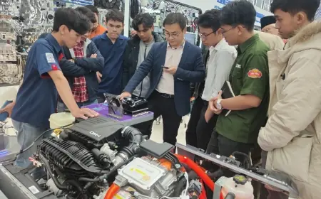Sebanyak 10 Mahasiswa UB Ikuti EV Training di Automotive Education Beijing