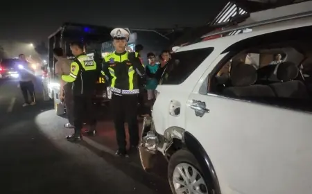 Mobil Tabrak Rumah Warga di Gondanglegi Malang Satu Penumpang Tewas