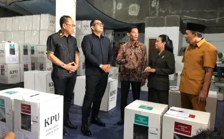 Sidak Kesiapan Logistik Pilkada, Ketua DPRD Kota Mojokerto: Jangan Ada Kecurangan!