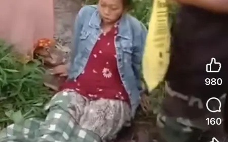 Akibat Jalan Rusak, Seorang Ibu di Jember Terpaksa Melahirkan di Tengah Jalan