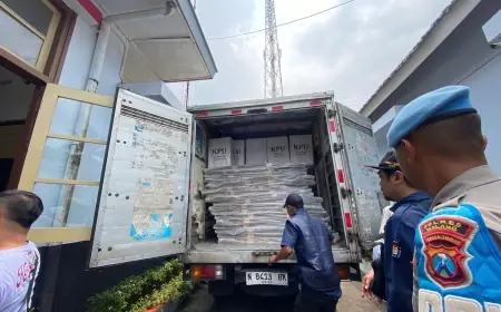 KPU Kabupaten Malang Distribusi Logistik Pilkada Gunakan Truk Tronton Wingbox dan CDD