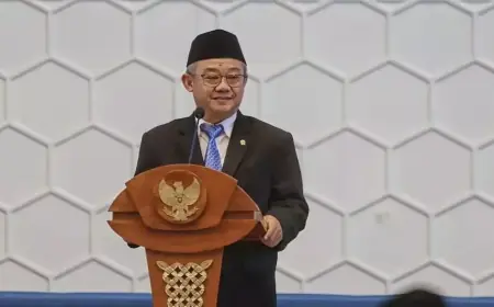 Peringati Hari Guru Nasional 2024, Pemerintah Berkomitmen Tingkatkan Kesejahteraan Guru
