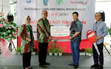 Bank Jatim Serahkan CSR Berupa Mobil Operasional untuk Dukung Pelayanan Kesehatan Mata di RSMM Jawa Timur