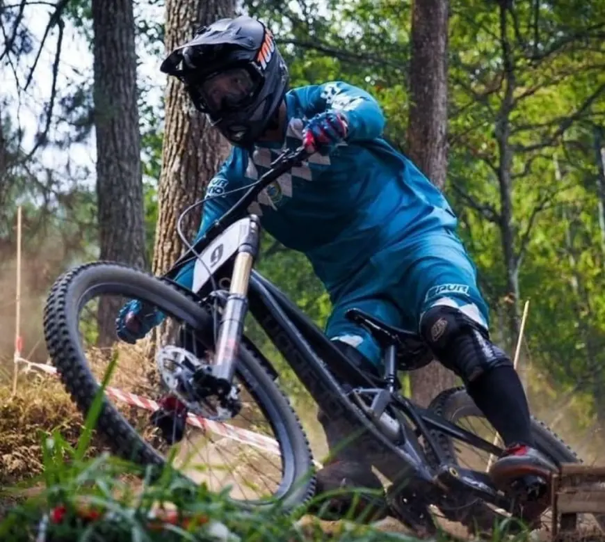 Sirkuit Klemuk Jadi Penentu Juara Downhill Indonesia 2024