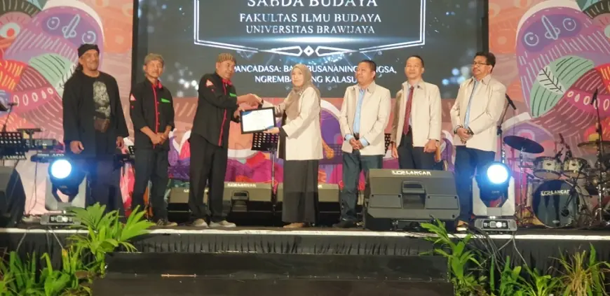 Dies Natalis ke-15 FIB UB Persembahkan Anugerah Sabda Budaya