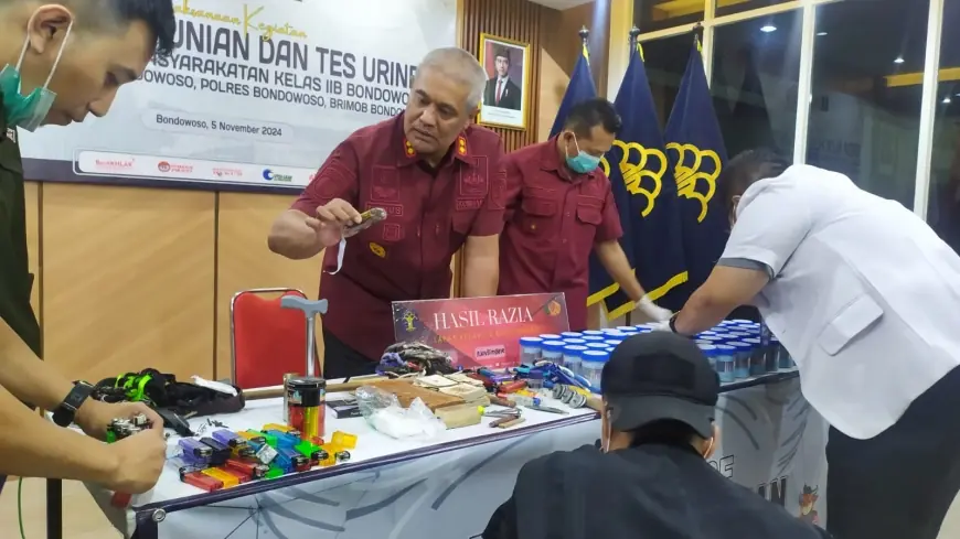 Lapas Kelas IIB Bondowoso Razia Blok Hunian dan Tes Urine Warga Binaan