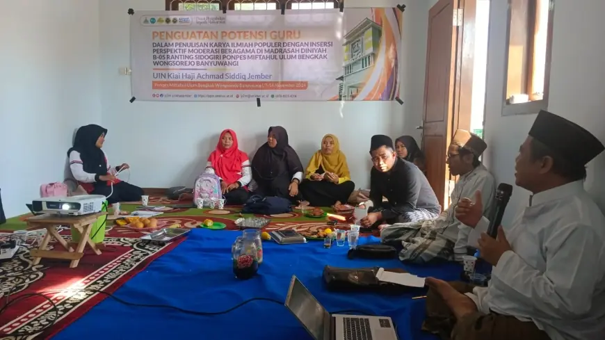 Dua Dosen UIN KHAS Jember Berikan Pelatihan Kepenulisan untuk para Guru di Banyuwangi