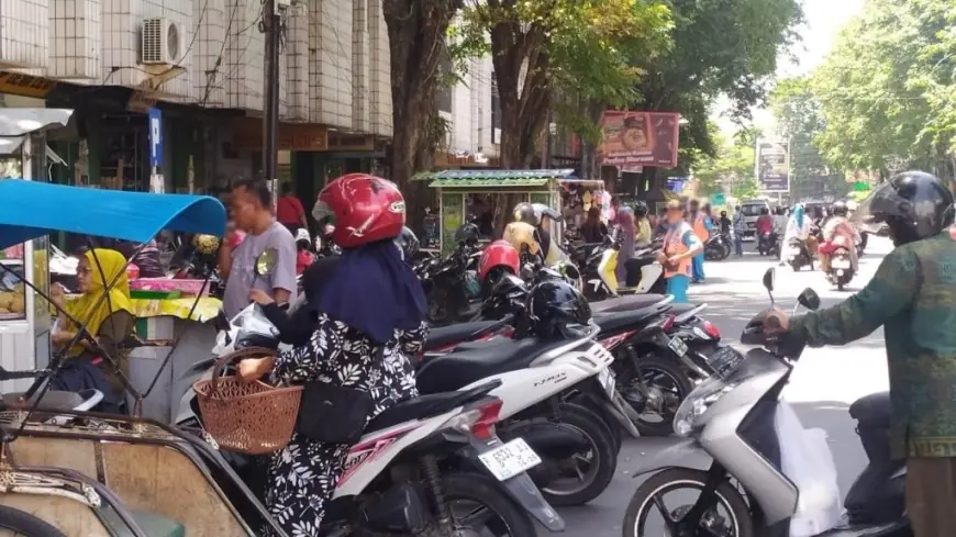 Di Bondowoso, PAD Parkir Berlangganan dan Tepi Jalan Terus Meningkat