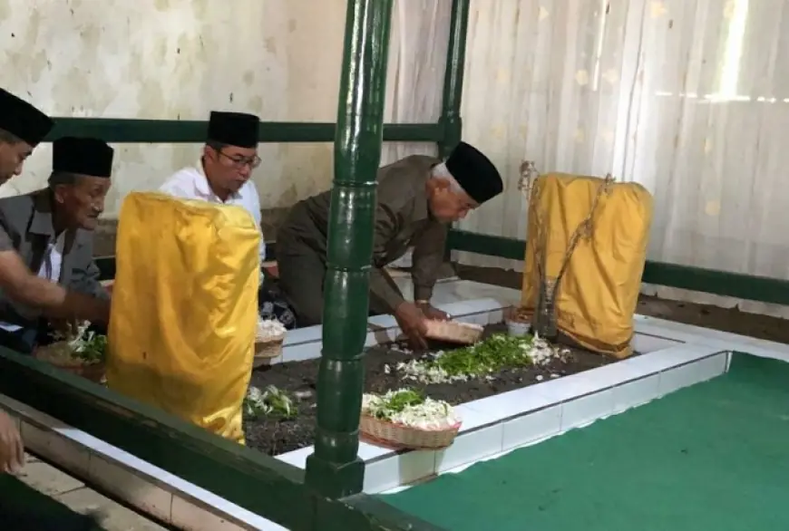 Sambut Hari Jadi, Bupati Sanusi Ziarah ke Makam Pendahulu