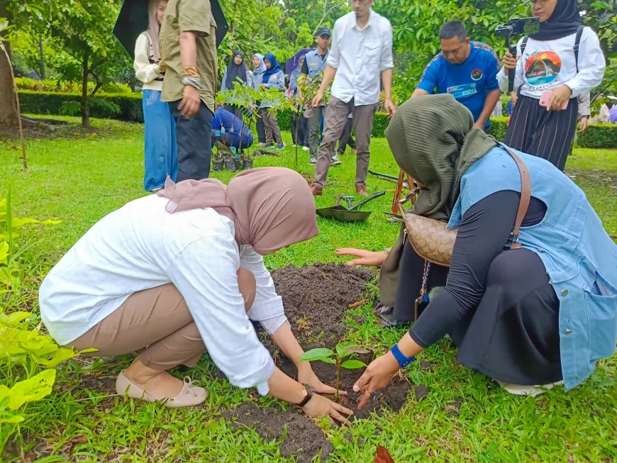 Peringati Hari Menanam Pohon Nasional, Universitas Negeri Malang Lakukan Ini