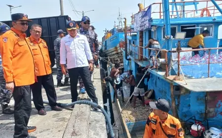 Warga Pulau GIli Probolinggo Alami Krisis Air usai Pipa PDAM Rusak