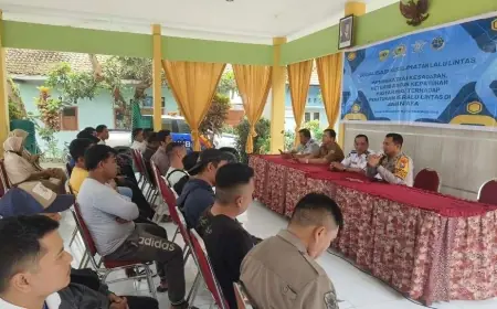 Jelang Nataru, Dishub dan Satlantas Polres Bondowoso Terus Bangun Kesadaran Masyarakat dalam Berlalulintas