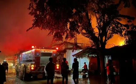 Sebab Karbit Terendam Banjir, Toko Kelontong di Pasuruan Hangus Terbakar