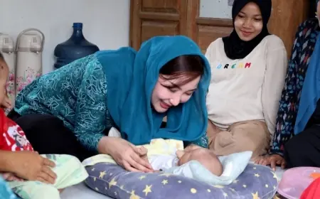 Penuh Kasih Sayang, Pj Ketua TP PKK Nganjuk Kunjungi Balita di LKSA Yayasan Sang Wafil Ikhlas