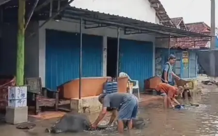 Mulai Surut, Banjir di Jombang Sisakan Duka dan Keterpurukan