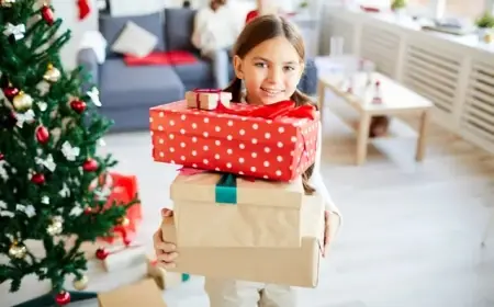 10 Ide Kado Natal Terbaik untuk Anak, Bikin Momen Natal Semakin Spesial