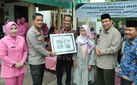 Polisi Nganjuk Bantu Tekan Angka Kemiskinan Melalui Bedah Rumah