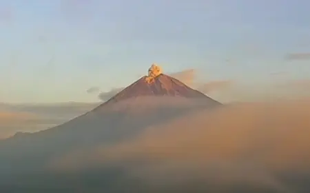 Erupsi Gunung Semeru Kembali Terjadi, Asap Abu Capai 900 Meter di Udara