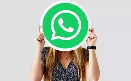 Rayakan Liburan Akhir Tahun dengan Fitur Seru WhatsApp yang Bikin Momen Spesial Makin Berkesan