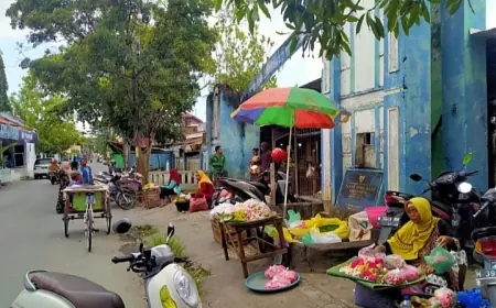 Momentum Nataru, Harga Telor di Sampang Naik
