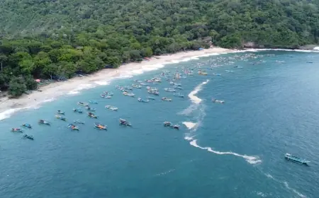 Pesona Pantai Papuma, Destinasi Liburan Nataru yang Tak Boleh Terlewatkan di Jember