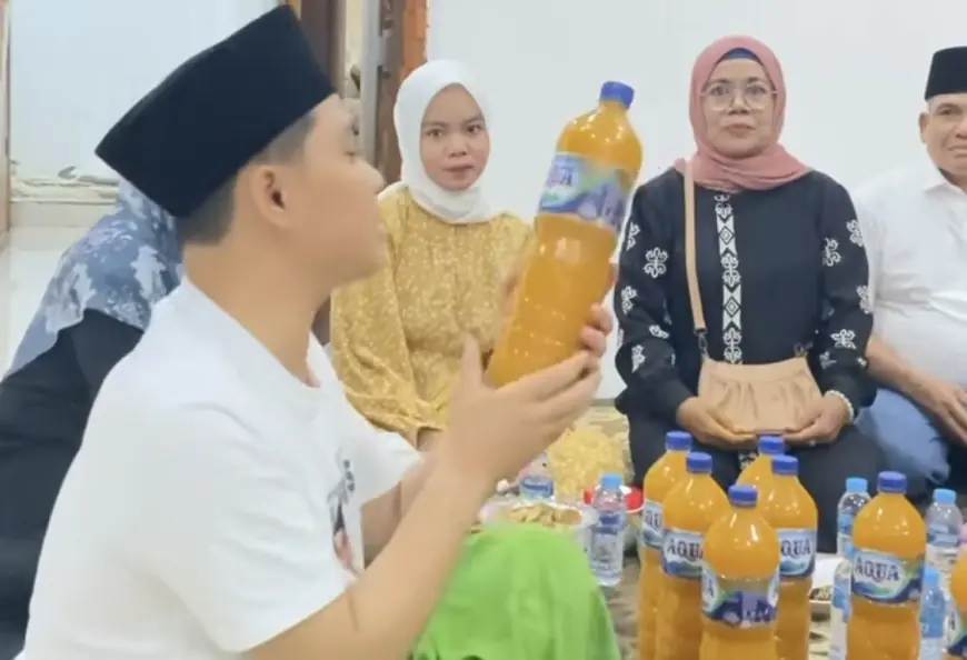 Nazar Penjual Jamu di Mojokerto, Dagangan Dibagikan Gratis Usai Paslon yang Dipilih Menang