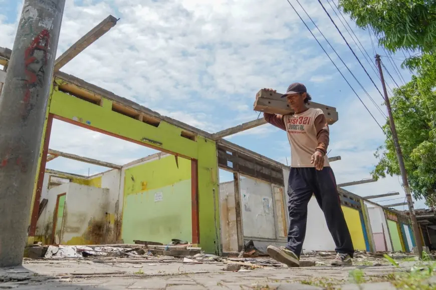 Bangunan Dibongkar, 2025 Revitalisasi Pasar Ngadiluwih Dimulai