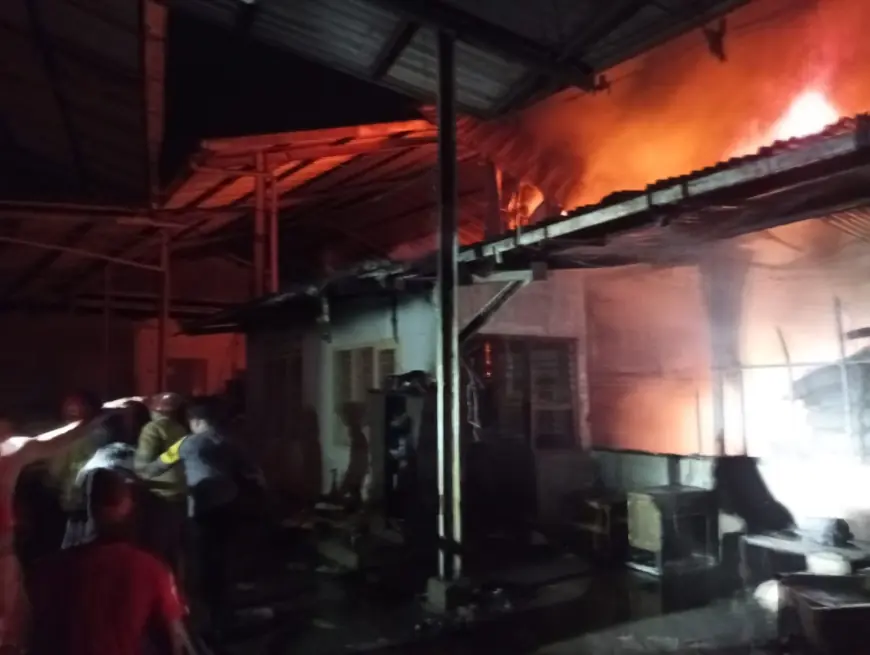 Pabrik Beras di Jember Terbakar, Pemiliknya Rugi Rp4 Miliar