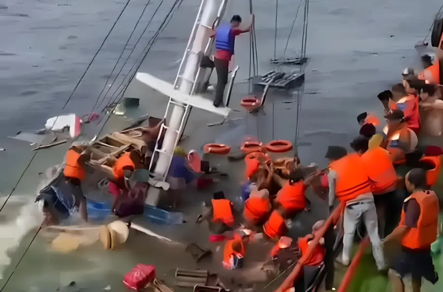 Tim SAR Lanjutkan Pencarian Korban Kapal KLM Lorena yang Tenggelam di Selat Madura