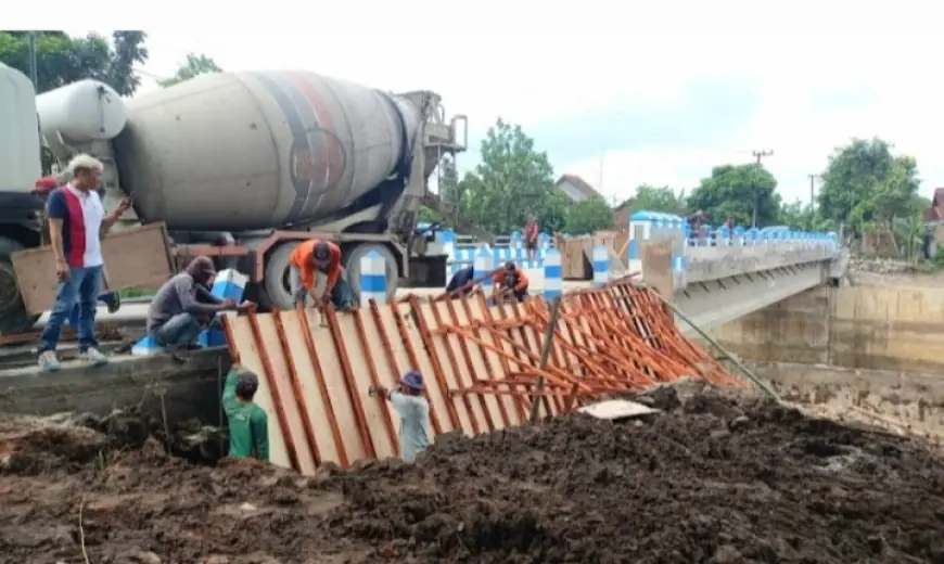 Ambles, Jembatan Mungkung Nganjuk Senilai Rp 9 Miliar Tuai Kritikan