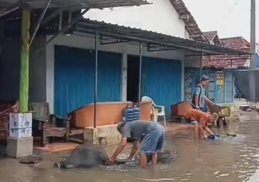 Mulai Surut, Banjir di Jombang Sisakan Duka dan Keterpurukan