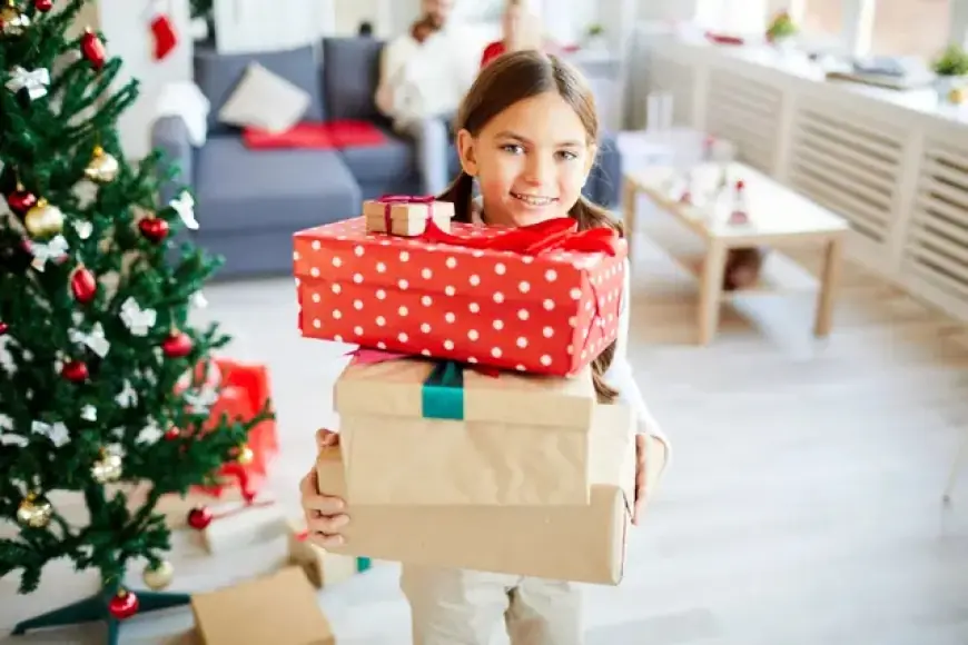 10 Ide Kado Natal Terbaik untuk Anak, Bikin Momen Natal Semakin Spesial