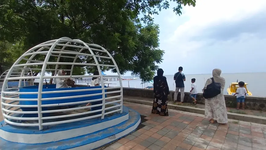 Awal Liburan, The Bentar Beach Alami Lonjakan Pengunjung
