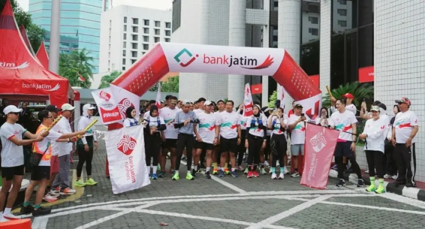 Jatimers Run To Care Bank Jatim Serahkan Donasi ke Yayasan Bina Karya Mandiri